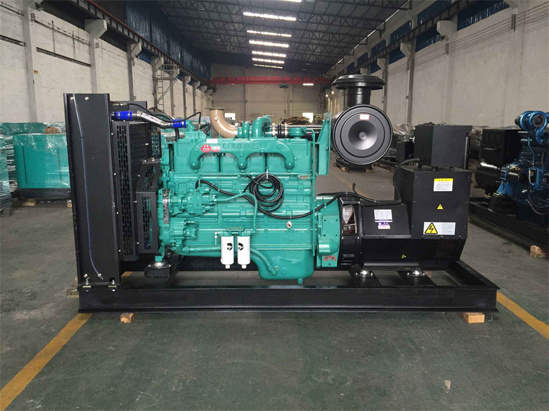 凤泉如何判断一个电压表是否具有自动量程切换功能？