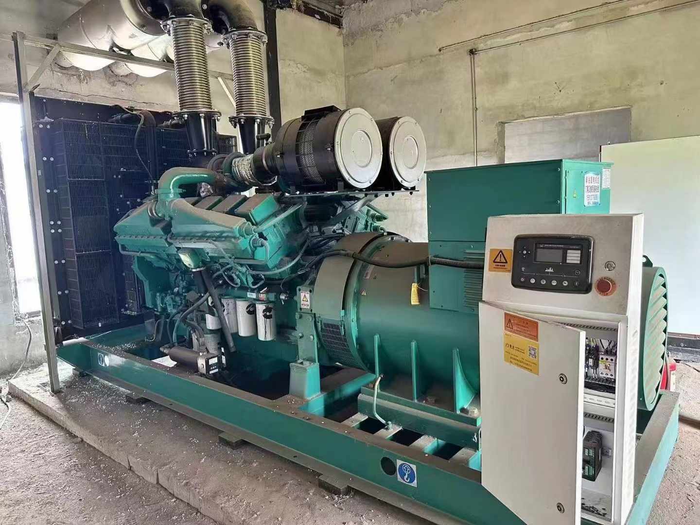 凤泉无功补偿装置的性能评估需要考虑哪些因素？