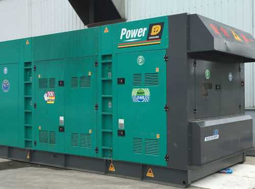 凤泉升级发电机组的过程中需要注意哪些安全事项？